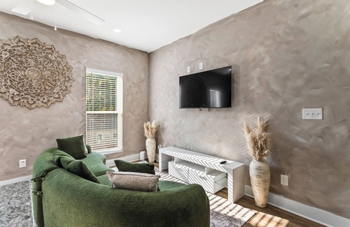 Atlanta Casa | Modern 4BR/4BA Escape 10 Min to Downtown ATL