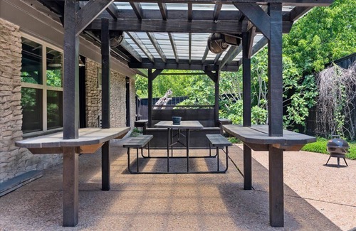 South Lamar Casa | Modern 4BR Austin Retreat