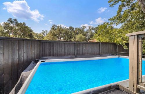 South Lamar Casa | Modern 4BR Austin Retreat