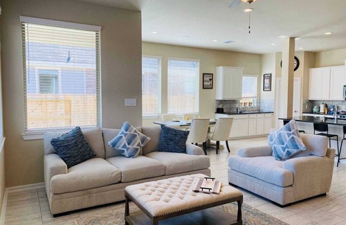 Rosenberg Casa | Modern 4BR Home in Rosenberg with Spacious Living and Prime Location #41715