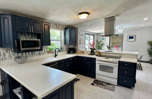 Isle of Palms Casa | Poolside Paradise, 4BR Jax Gem Near the Beach