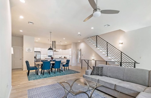 Mid-City Condominio | Modern 4BR Townhouse Near French Quarter