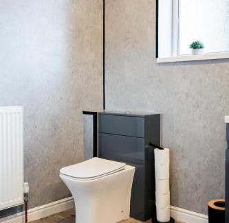 Colwyn Bay Casa | Modern 5 Bedroom Terraced Luxurious House
