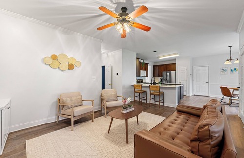 Lawrenceville Casa | 🌟 MODERN 5-BEDROOM🛏️, PERFECT FOR LARGE FAMILIES! SPACIOUS SUNROOM ☀️