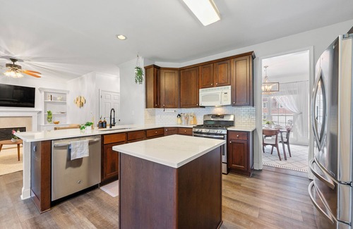 Lawrenceville Casa | 🌟 MODERN 5-BEDROOM🛏️, PERFECT FOR LARGE FAMILIES! SPACIOUS SUNROOM ☀️