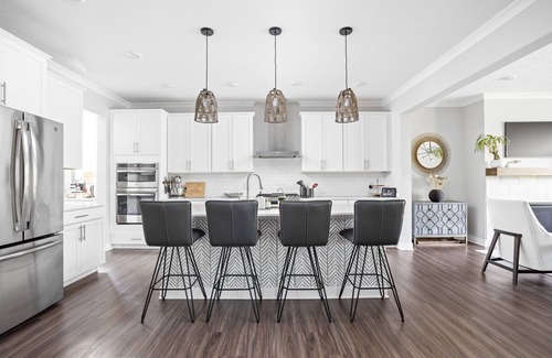 Zionsville Casa | Modern 5 BR Luxury Home, Cul-de-sac, Hot Tub, Ping Pong!