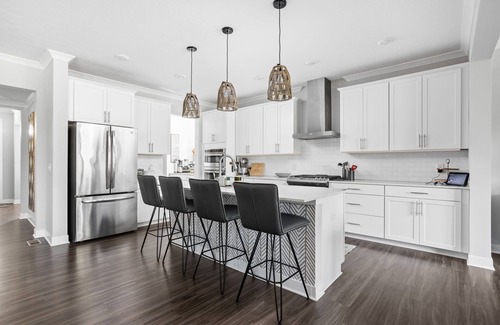 Zionsville Casa | Modern 5 BR Luxury Home, Cul-de-sac, Hot Tub, Ping Pong!