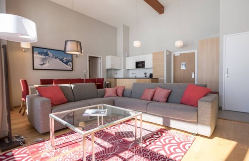 Arc-1800 Apartamento | Moderno apartamento de 5 habitaciones con piscina, spa, gimnasio y parking en Arcs 1800