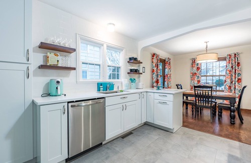 Wausau Casa | Modern 50's Retro Charm