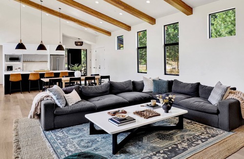 Ronald Casa | Modern 5BR Mountain Retreat with Hot Tub, Game Room & Scenic Views