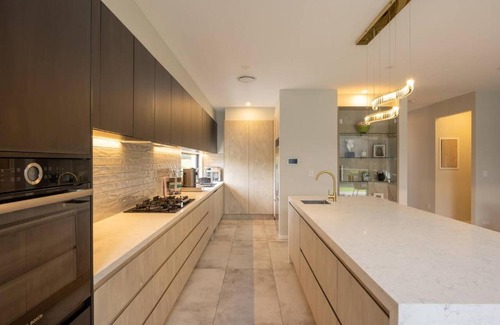 Rochedale Casa | Modern 5BR with Pool Scenic Views and Private Cinema