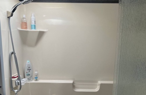 Gilbert Alquiler De RV | Modern 5th Wheel Camper in Siesta Cove Campground