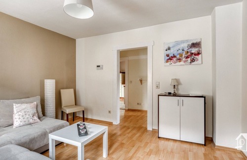 Saalfelder Hoehe Apartamento | moderno apartamento de 60 m2 en la casa DG cuidadosamente reformada