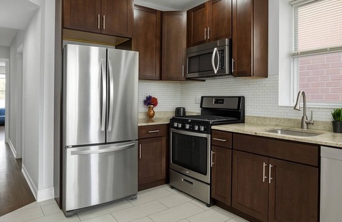 Wrigleyville Apartamento | Modern 6BR House Steps to Wrigleyville