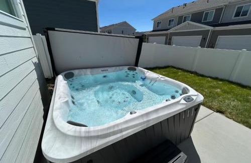 Heber Casa | Modern 6br near skiing luxe sleeps 12 hot tub