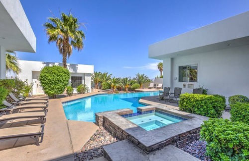 Spring Valley Villa | VILLA MODERNA 7000sf, Cancha privada de baloncesto / tenis