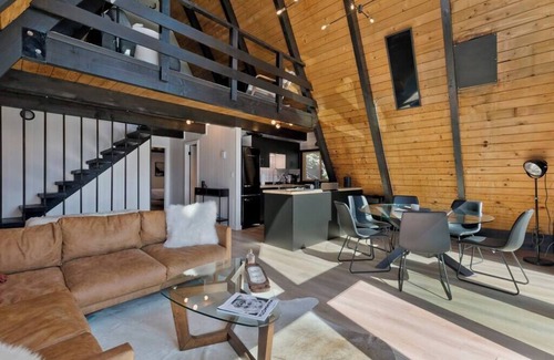 Mammoth Lakes Cabina | Modern A-Frame Cabin in Mammoth
