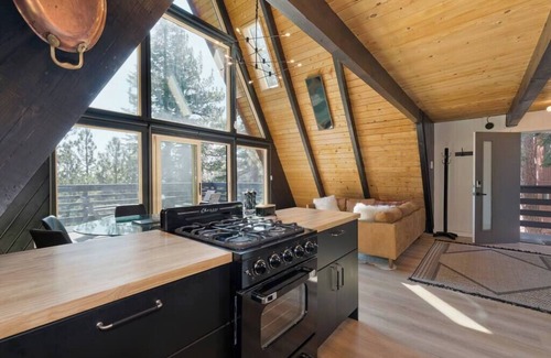 Mammoth Lakes Cabina | Modern A-Frame Cabin in Mammoth