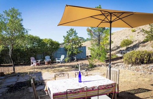 Tyrone Casa | Modern Adobe close to Downtown