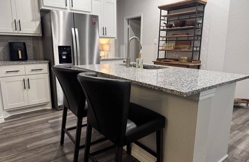 Wellborn Casa | Modern Aggie-Friendly Retreat - 15 mins to Kyle Field