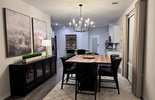 Wellborn Casa | Modern Aggie-Friendly Retreat - 15 mins to Kyle Field