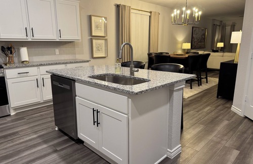 Wellborn Casa | Modern Aggie-Friendly Retreat - 15 mins to Kyle Field