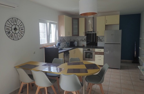 Bouzigues Casa | Casa moderna, con aire acondicionado, a 5 minutos a pie de la playa, tranquila. 3 habitaciones.