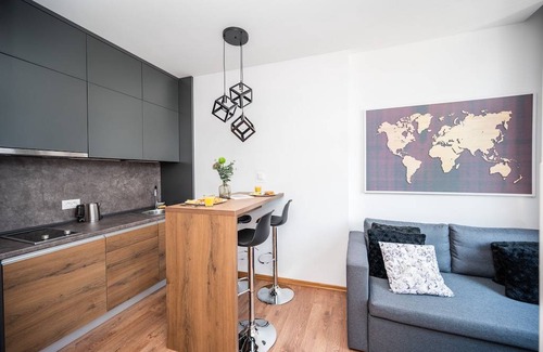 Old Town Apartamento | Modern and Bright Apartment- Main Street