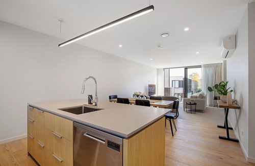 Christchurch City Centre Cabaña | Modern and Central - Christchurch Apartment