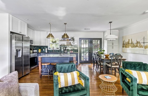 Atlanta Casa | Modern and clean home, quick access to attractions