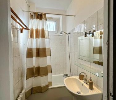 Juvisy-sur-Orge Apartamento | Modern and comfortable in Juvisy, Near Train, Orly Airport, Paris