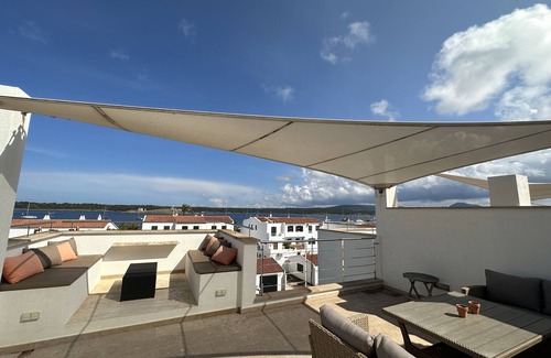 Fornells Chalet De Esquí | Casa moderna y comfortable cerca del mar