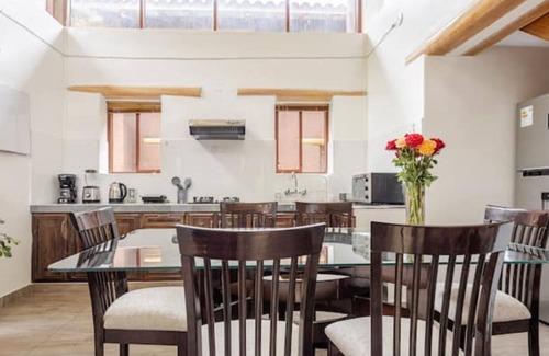 Huaran Casa | Modern and comfortable house with stunning views of the mountains and waterfall.