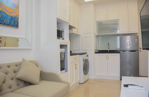 Cikini Apartamento | Modern And Comfy 2Br At Menteng Park Apartment