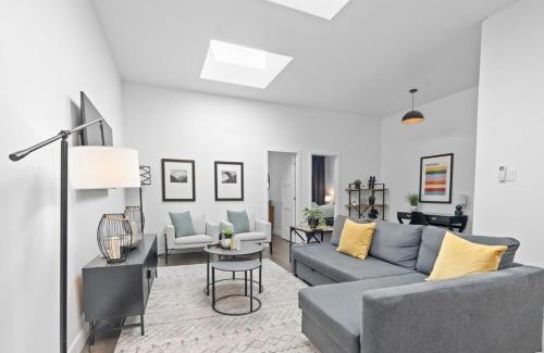 La Petite-Patrie Apartamento | Modern and Cozy 2bdr near St-Hubert Plaza