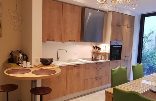 Le Puy-en-Velay Apartamento | Lujoso apartamento de 90 m² con terraza-patio en el antiguo Puy en Velay