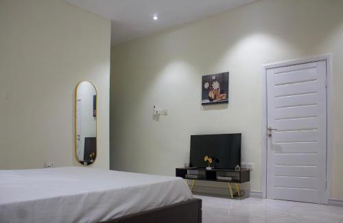 Kwabenyan Casa | Modern and Luxe Apartment