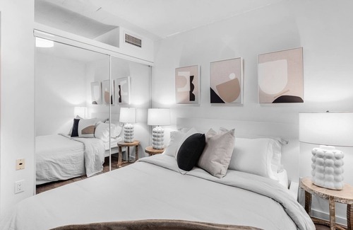 St. Lawrence Apartamento | Modern and Luxurious Condo in the Downtown Core