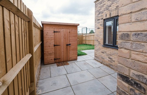 Bracknell Casa | Modern and Outstanding Bracknell House