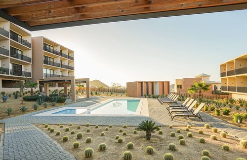 Libertad Apartamento | Modern and spacious condo with 3 balconies