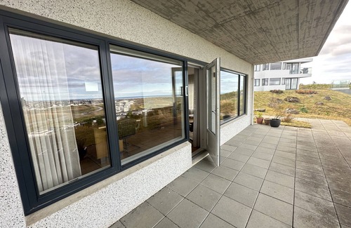 Kopavogur Apartamento | Modern and Spacious 2 bedroom apartment in Kópavogur, great view !