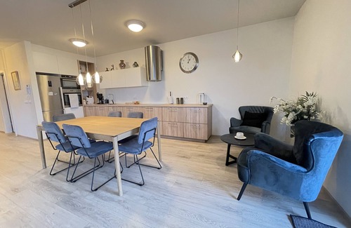 Kopavogur Apartamento | Modern and spacious 3 bedroom apartment in Kópavogur, centrally located.