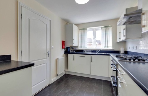 Cambridge Casa | Modern and Spacious Townhouse with Free Parking | Pass the Keys
