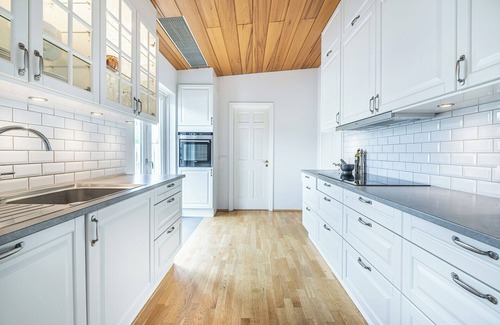Haaleiti Casa | Modern and Spacious house in Langagerði - Birta Rentals