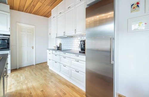 Haaleiti Casa | Modern and Spacious house in Langagerði - Birta Rentals