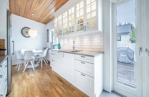 Haaleiti Casa | Modern and Spacious house in Langagerði - Birta Rentals