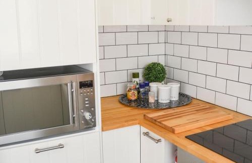 Oxley Park Casa | Modern and Stylish 3 bedroom home, Western Sydney Ideal for Contractors