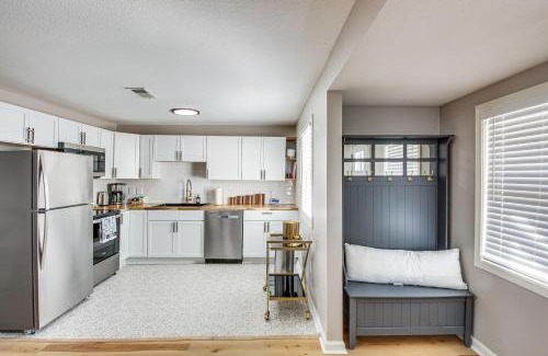 Olathe Casa | Modern and Stylish Olathe Home in Prime Location