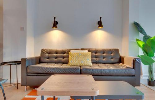 Cambridge City Centre Casa | Modern and Stylish Townhouse in City Centre Pass the Keys