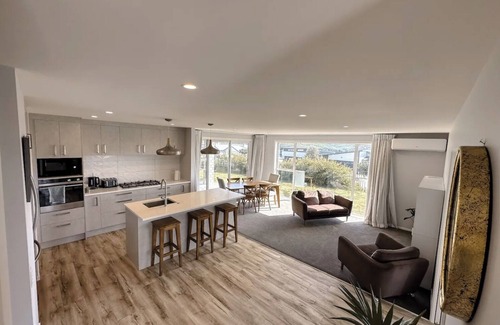 Aotea Casa | Modern Aotea Family Home with Amazing Views